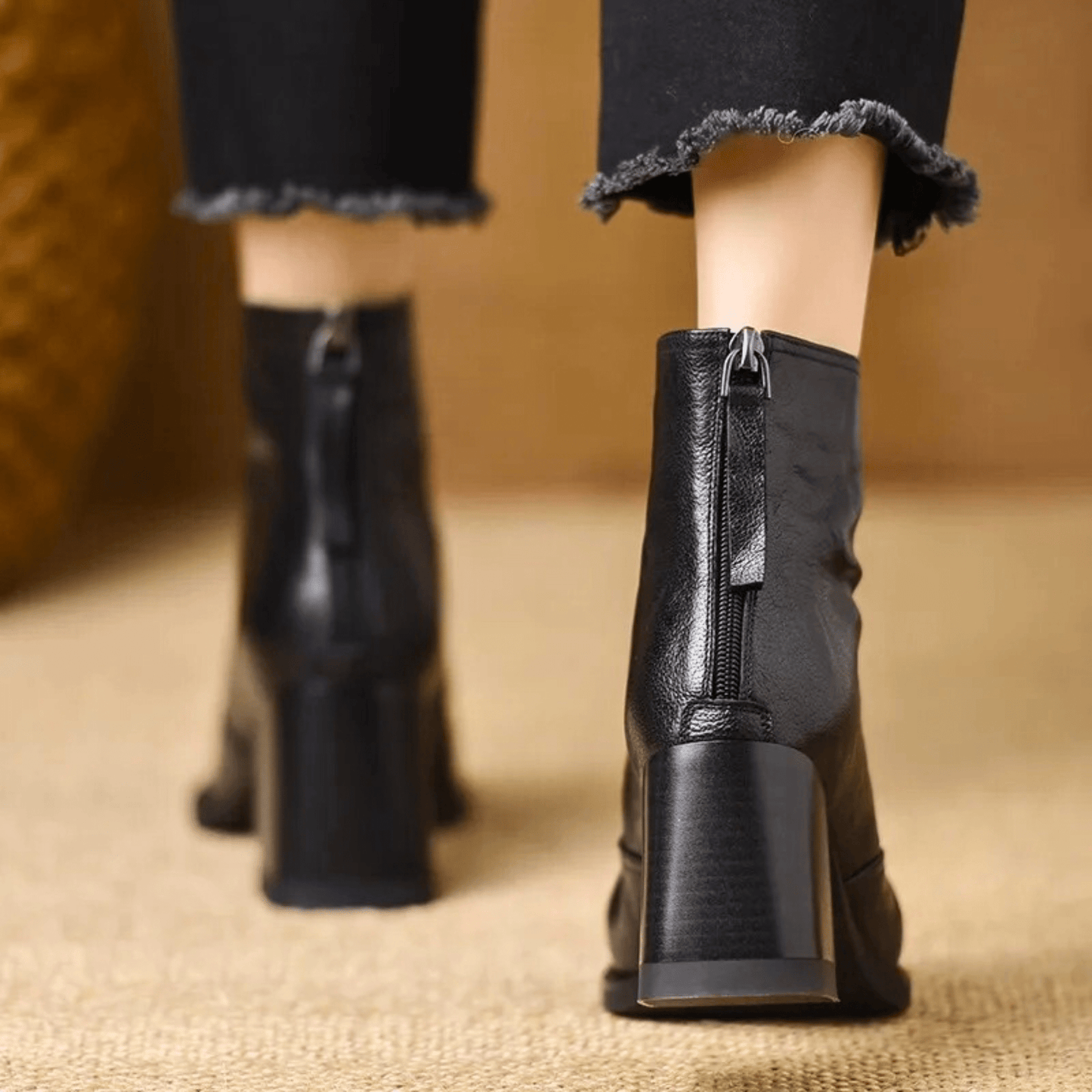 Noira Elegant Mid-Heel