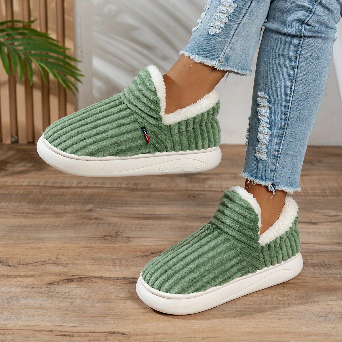 Lync Sunday Slippers