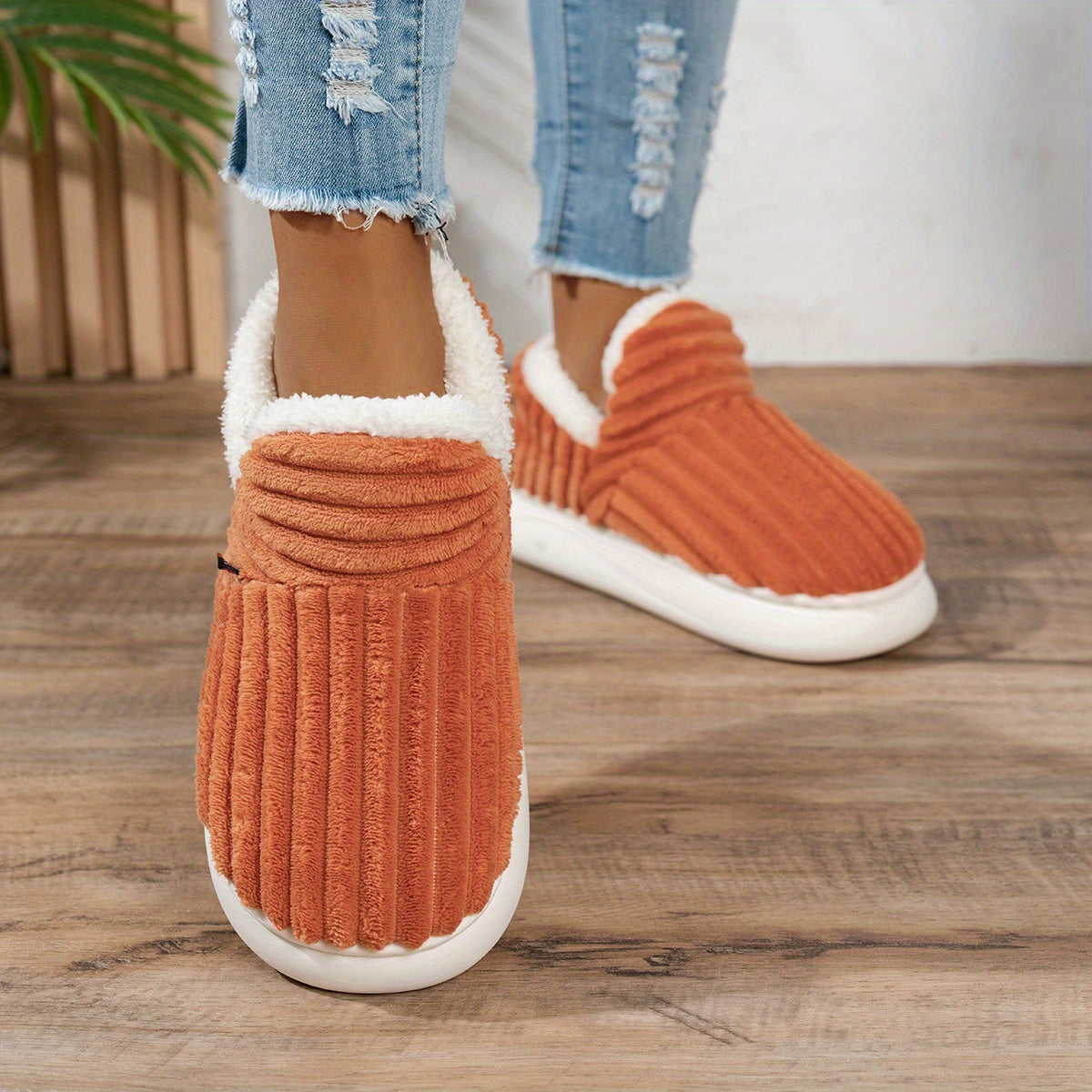 Lync Sunday Slippers