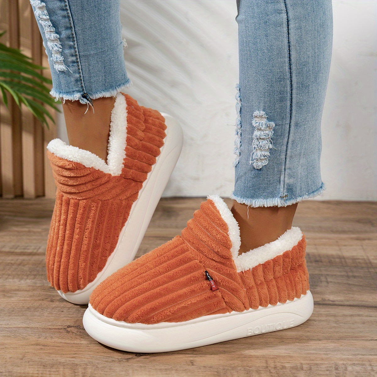 Lync Sunday Slippers