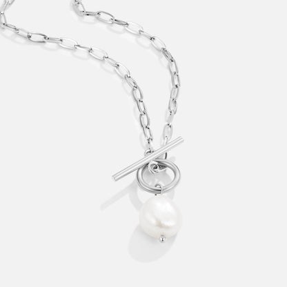Eva Necklace in Freshwater Pearls and Silver