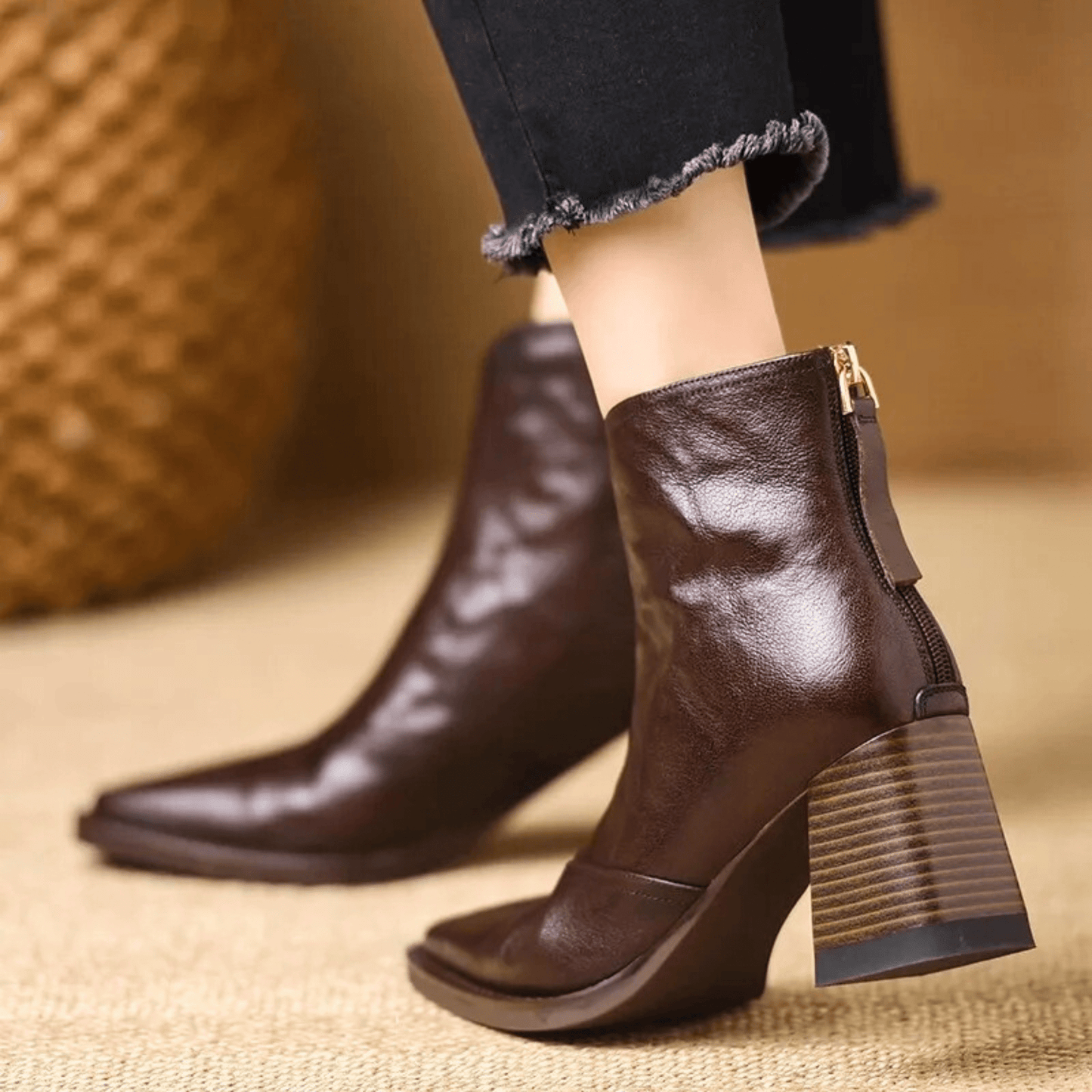 Noira Elegant Mid-Heel