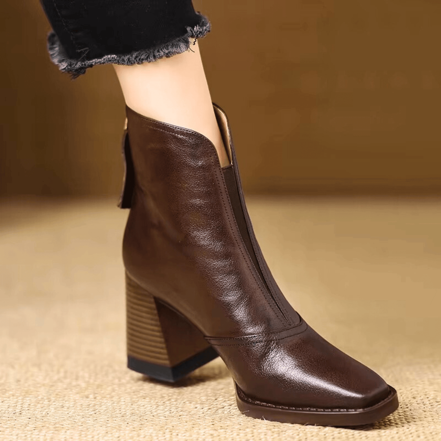 Noira Elegant Mid-Heel