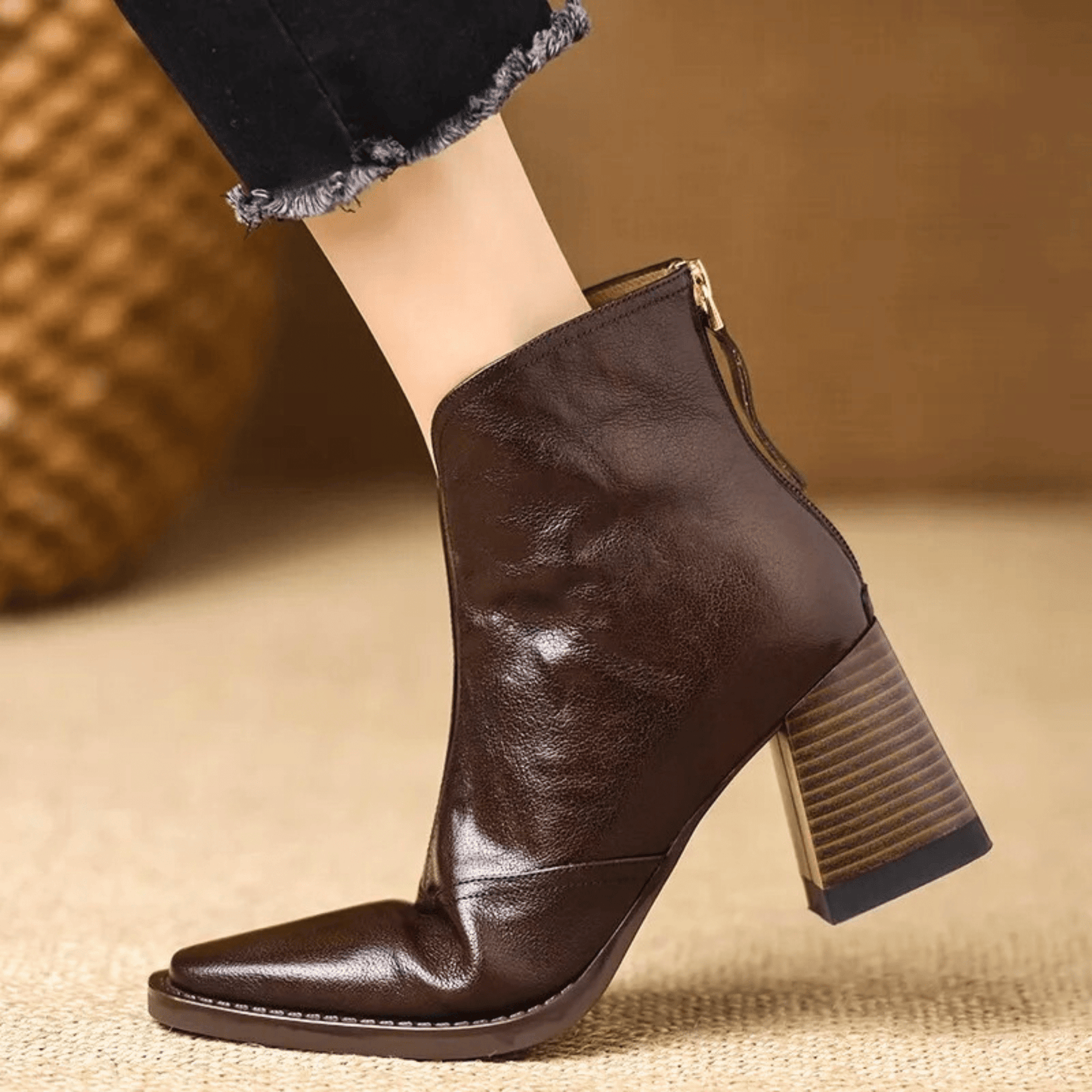 Noira Elegant Mid-Heel